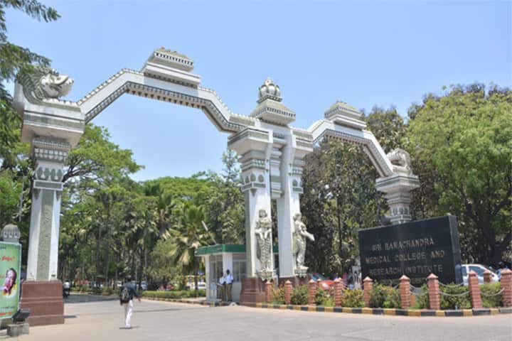 Sri Ramachandra Dental College and Hospital campus in Chennai, Tamil Nadu, India — photo 2