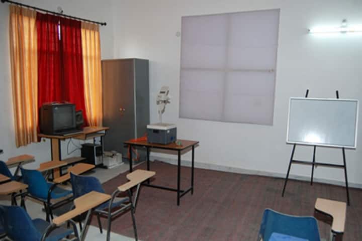 Maharshi Vedvyas Mahavidyalaya campus in Gwalior, Madhya Pradesh, India — photo 4