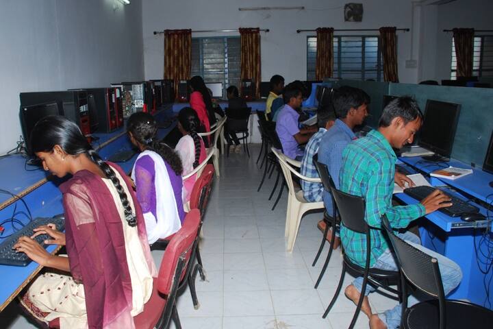 Vasishtha Degree and PG College campus in Kamareddy, Telangana, India — photo 6