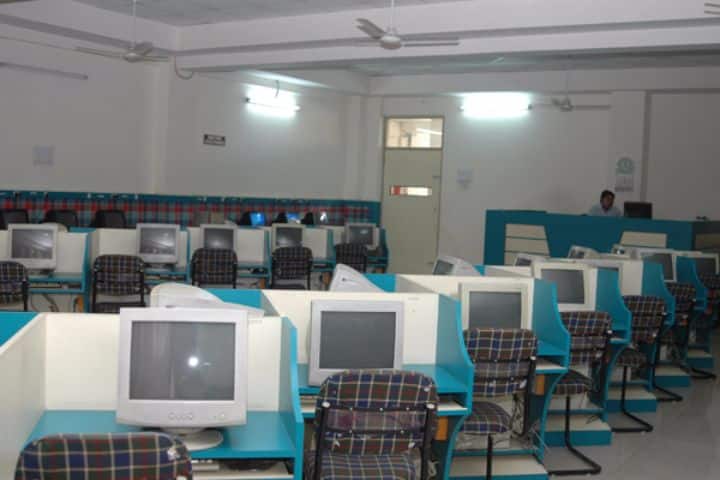 ITS Dental College Hospital and Research Centre campus in Greater Noida, Uttar Pradesh, India — photo 5