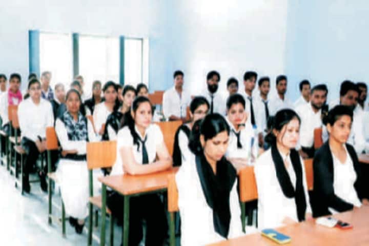 Saraswati Vidya Mandir Law College campus in Shikarpur, Uttar Pradesh, India — photo 3