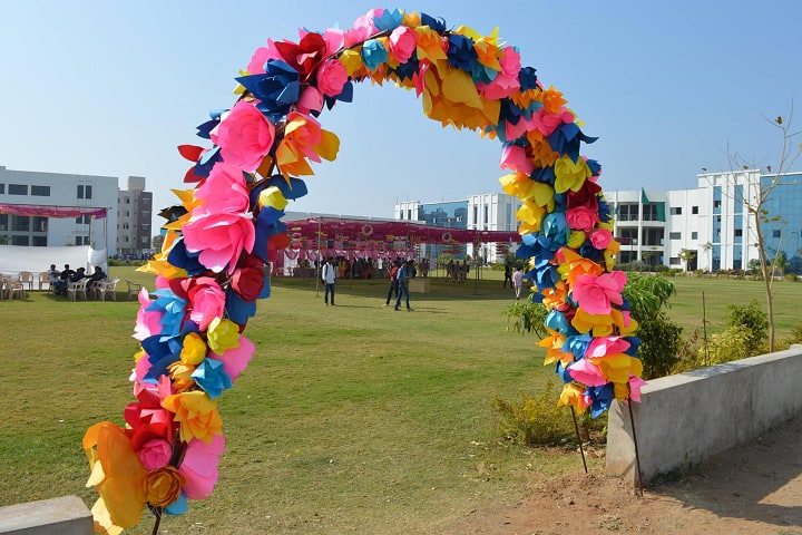 Samarth College of Engineering and Technology campus in Himmatnagar, Gujarat, India — photo 1