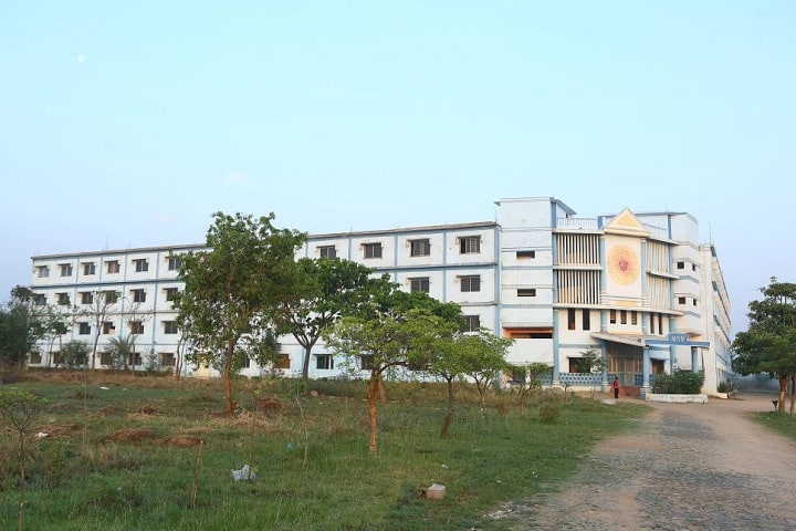 MNR Medical College and Hospital campus in Sangareddy, Telangana, India — photo 2