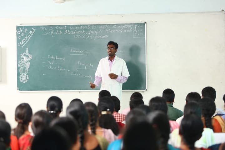 MNR Medical College and Hospital campus in Sangareddy, Telangana, India — photo 4