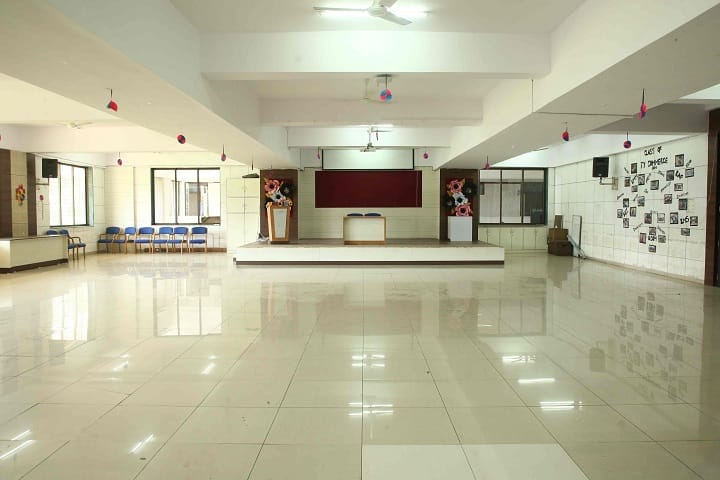KLE Society of Science and Commerce College campus in Mumbai, Maharashtra, India — photo 2