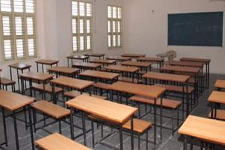 MD Shahban Memorial Degree College campus in Mau, Uttar Pradesh, India — photo 1