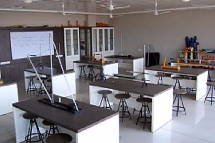 MD Shahban Memorial Degree College campus in Mau, Uttar Pradesh, India — photo 2