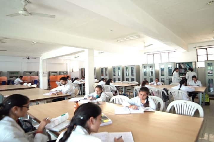 Himachal Dental College campus in Mandi, Himachal Pradesh, India — photo 4