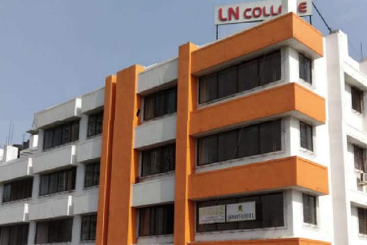 Suman Education Society's LN College campus in Mumbai City, Maharashtra, India — photo 1