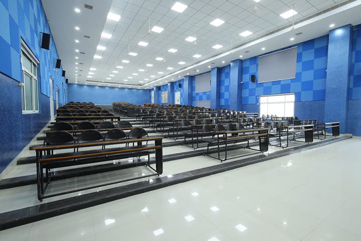 Mamata Medical College campus in Khammam, Telangana, India — photo 5