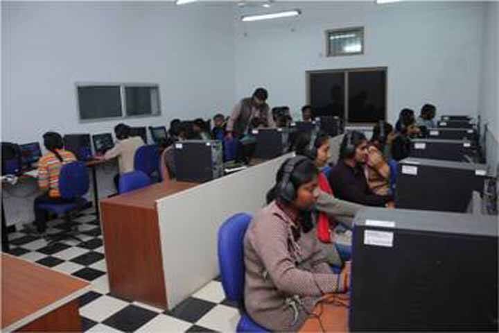 Rishikul Group of Colleges campus in Gwalior, Madhya Pradesh, India — photo 4
