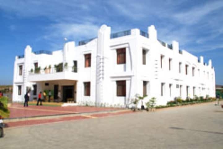 Indore Indira School of Career Studies campus in Indore, Madhya Pradesh, India — photo 1