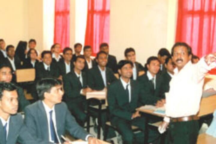 Indore Indira School of Career Studies campus in Indore, Madhya Pradesh, India — photo 3
