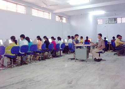 Delhi College of Advanced Studies campus in New Delhi, Delhi, India — photo 4