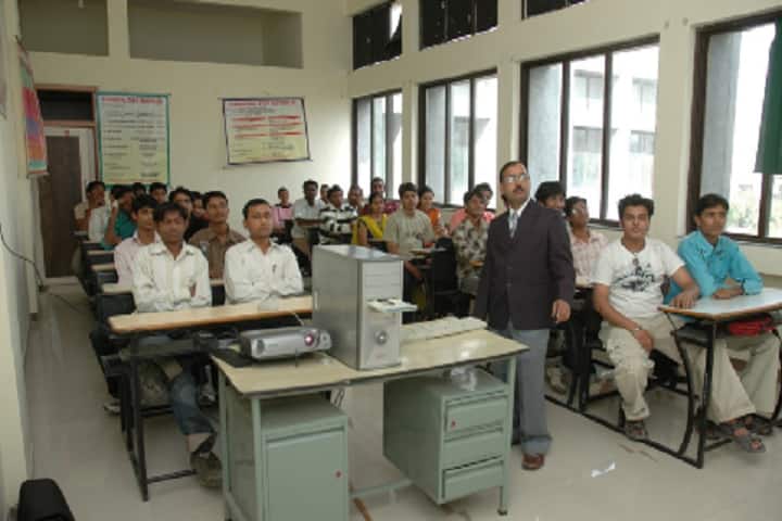 Padmashree Dr DY Patil College of Agriculture Business Management campus in Pune, Maharashtra, India — photo 2