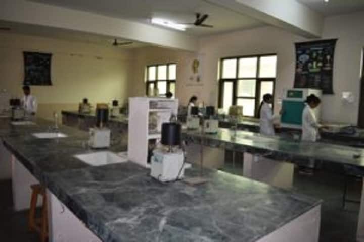 Sunderdeep Pharmacy College campus in Ghaziabad, Uttar Pradesh, India — photo 2