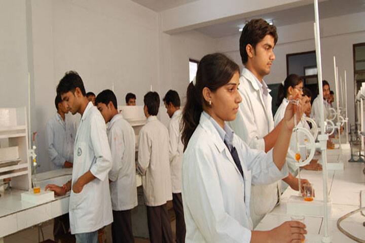 Sunderdeep Pharmacy College campus in Ghaziabad, Uttar Pradesh, India — photo 4
