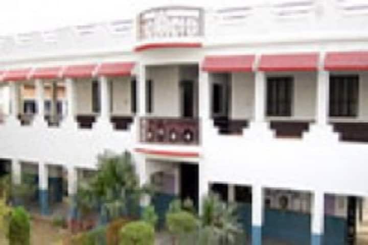 Raghuraj Sharan Singh Mahavidyalaya campus in Gonda, Uttar Pradesh, India — photo 1