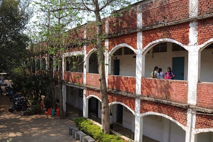 Dnyandeep Shikshan Prasarak Mandal Arts Commerce and Science College campus in Chandrapur, Maharashtra, India — photo 2