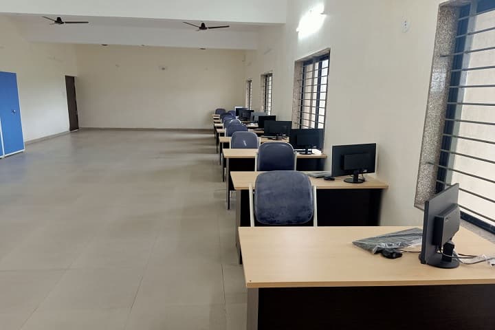 CH College campus in Mhow, Madhya Pradesh, India — photo 5