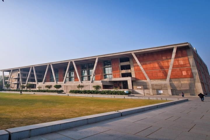 Amrut Mody School of Management, Ahmedabad University, Ahmedabad campus in Ahmedabad, Gujarat, India