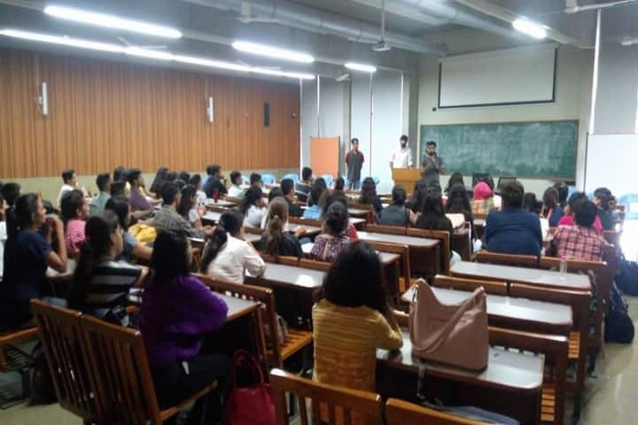 Amrut Mody School of Management campus in Ahmedabad, Gujarat, India — photo 3