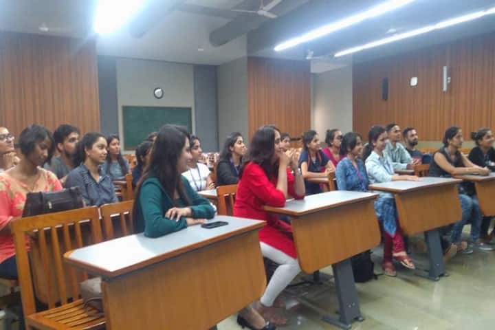Amrut Mody School of Management campus in Ahmedabad, Gujarat, India — photo 4