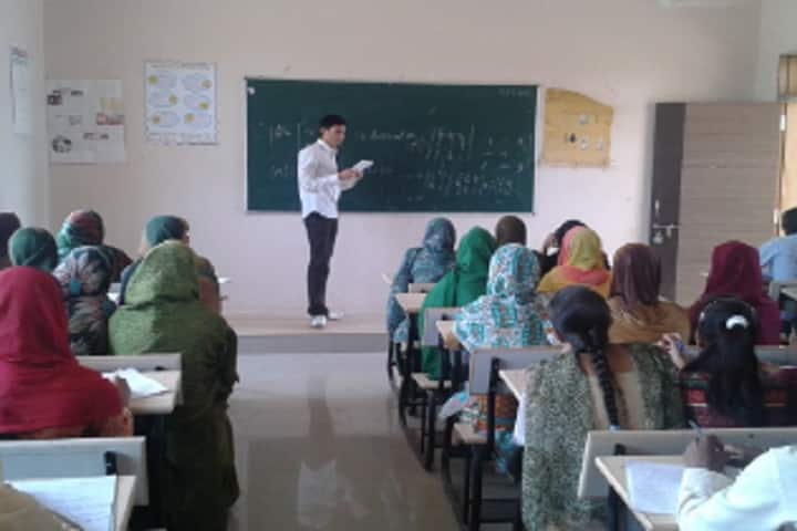 Dawood Haji Suleman Moose Jafari College of Science and Technology campus in Siddhpur, Gujarat, India — photo 4
