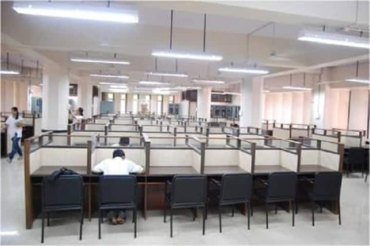 Government Dental College and Hospital campus in Mumbai, Maharashtra, India — photo 4