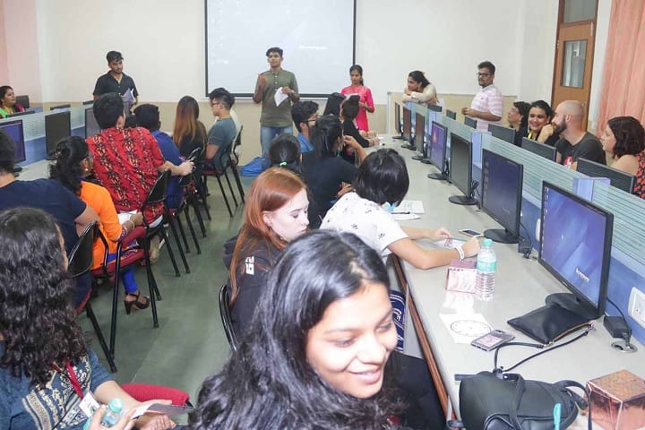 Don Bosco College campus in Mumbai, Maharashtra, India — photo 5