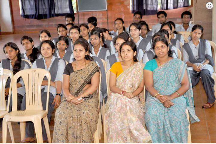 Vidyaniketan Degree College campus in Udupi, Karnataka, India — photo 3