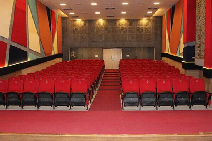 GIDC Rajju Shroff ROFEL Institute of Management Studies campus in Vapi, Gujarat, India — photo 3