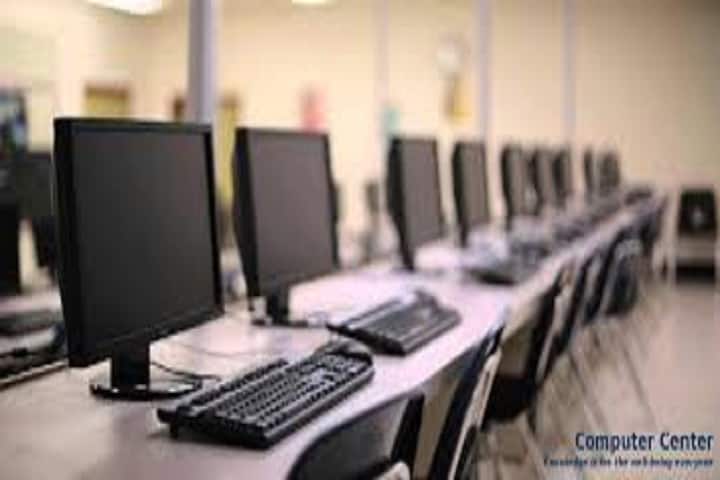 Smt CC Mahila Arts and Sheth CN Commerce College campus in Visnagar, Gujarat, India — photo 6