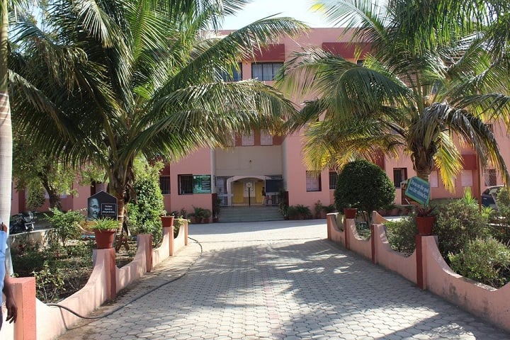 The KPES College campus in Bhavnagar, Gujarat, India — photo 1