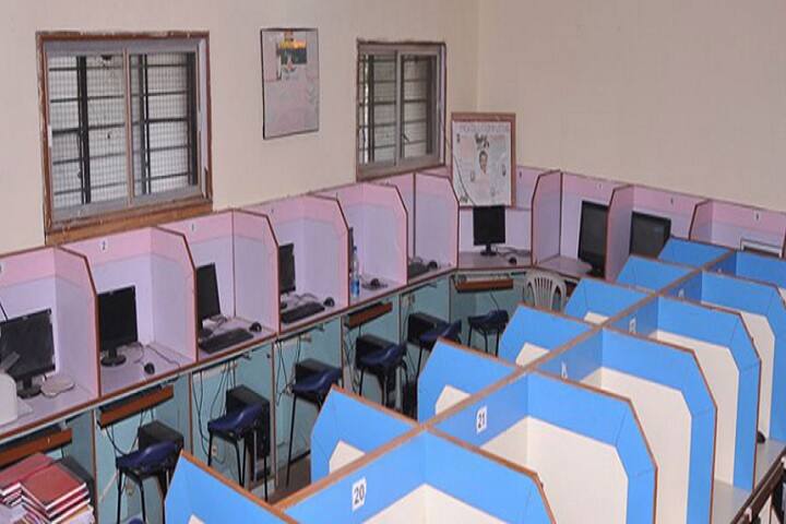 Matsyodari Shikshan Sanstha's Arts Science and Commerce College campus in Jalna, Maharashtra, India — photo 4