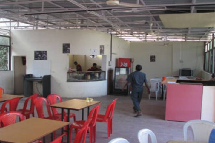 Shri USB Polytechnic College campus in Abu Road, Rajasthan, India — photo 3