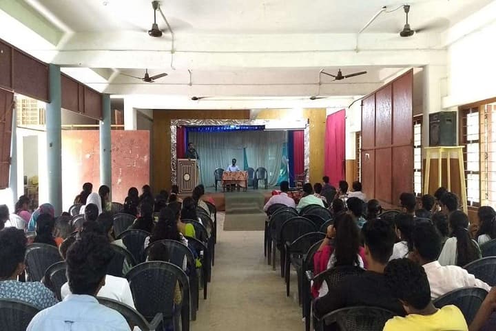 Swamy Saswathikananda College campus in Manakunnam, Kerala, India — photo 4