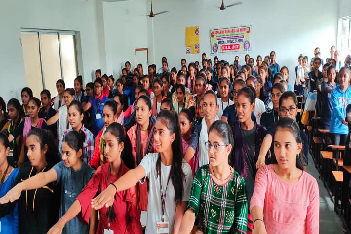 Gopinathji Women's College campus in Sihor, Gujarat, India — photo 4