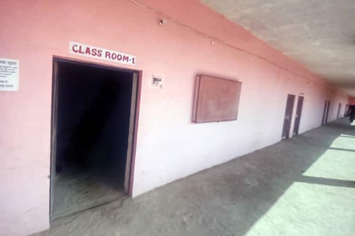 Ishwarjan Prasad Sharma Mahavidyalaya campus in Allahabad, Uttar Pradesh, India — photo 5