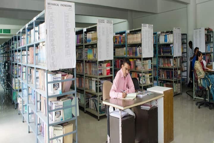 Shri Gulabrao Deokar College of Architecture campus in Jalgaon, Maharashtra, India — photo 5