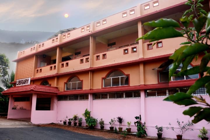 GVM's Gopal Govind Poy Raiturcar College of Commerce and Economics campus in Ponda, Goa, India — photo 6