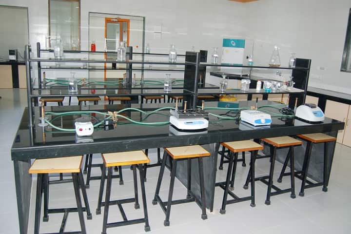 Walchand College of Arts and Science campus in Solapur, Maharashtra, India — photo 3