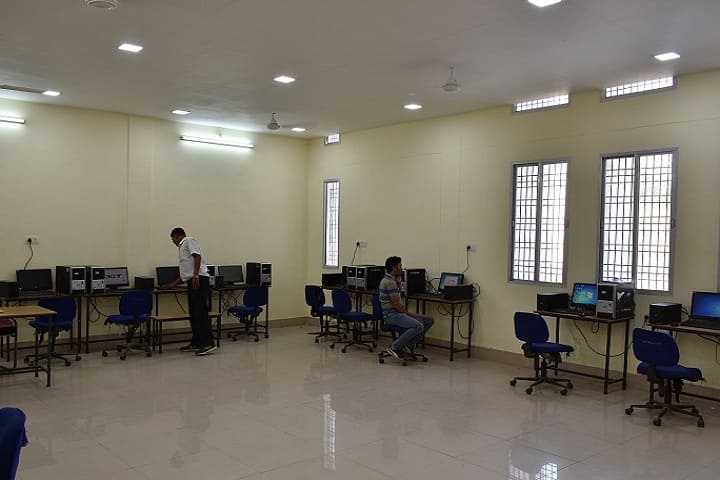 Government Girls Polytechnic campus in Bilaspur, Chhattisgarh, India — photo 3