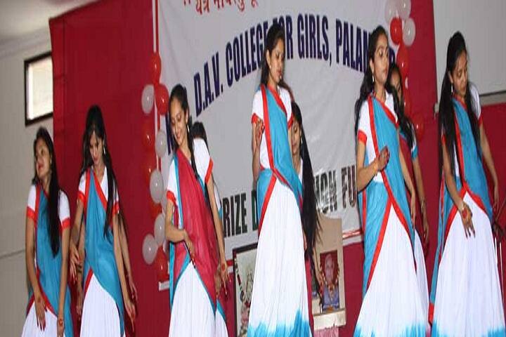 KLB DAV College for Girls campus in Kangra, Himachal Pradesh, India — photo 4