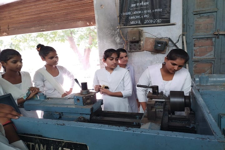 Government Girls Polytechnic campus in Bulandshahr, Uttar Pradesh, India — photo 4