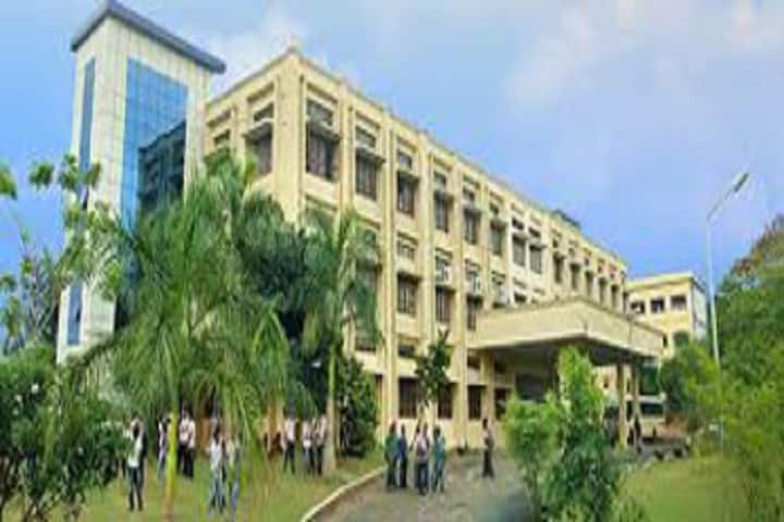 Dr Manorama and Prof Haribhau Shankarrao Pundkar, Arts, Commerce and Science College, Balapur campus in Akola, Maharashtra, India