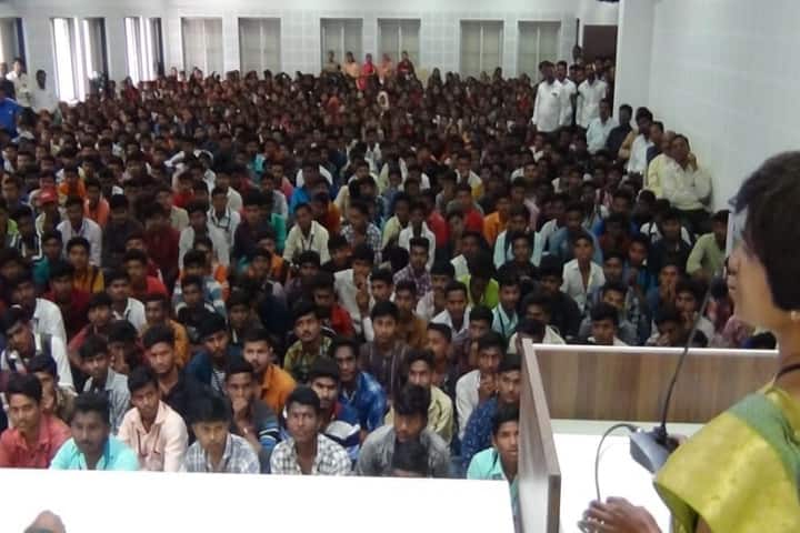 RB Attal Arts Science and Commerce College campus in Georai, Maharashtra, India — photo 4