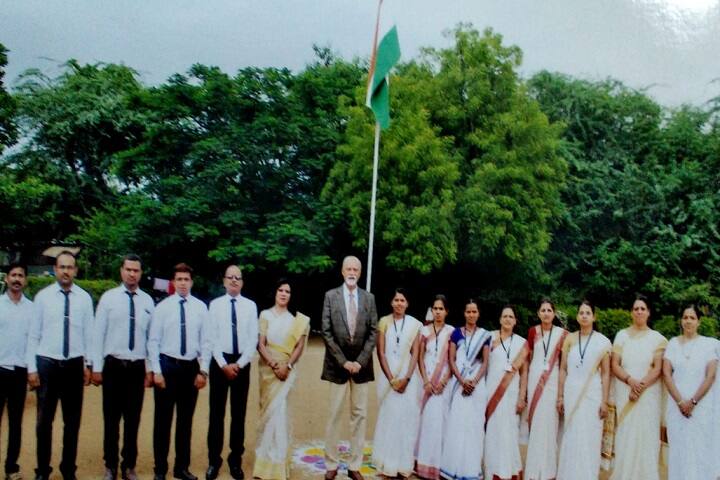 KG College of Arts and Commerce campus in Ahmednagar, Maharashtra, India — photo 2