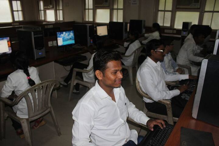 KG College of Arts and Commerce campus in Ahmednagar, Maharashtra, India — photo 6