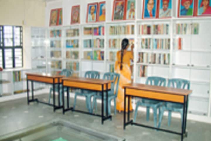 Rani Laxmibai Mahila Mahavidyalaya campus in Nagpur, Maharashtra, India — photo 4